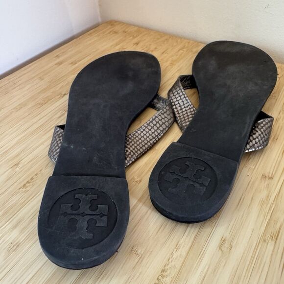 Tory Burch Women's Metallic Silver Snakeskin Embossed Leather Thong Flats Sz 9M - Picture 4 of 8